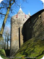16887 Castle Coch.jpg