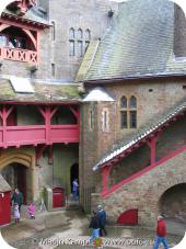 7093 Courtyard.jpg