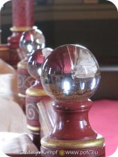 SX13437 Glass spheres on bed in Castle Coch.jpg