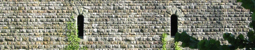 0436-Cardiff-Castle-Wall.jpg