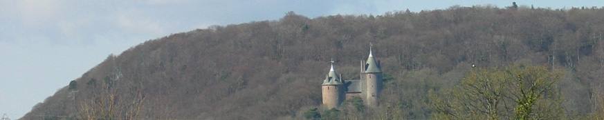 16818-Castle-Coch-in-the-distance.jpg